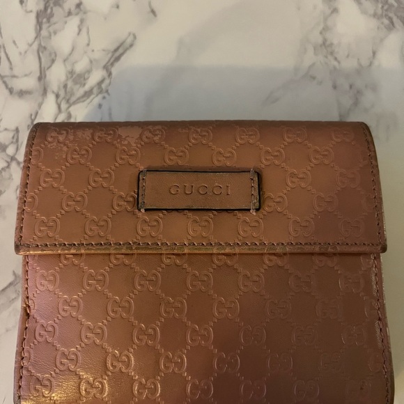 Gucci Microguccissima Compact Wallet - Picture 11 of 16